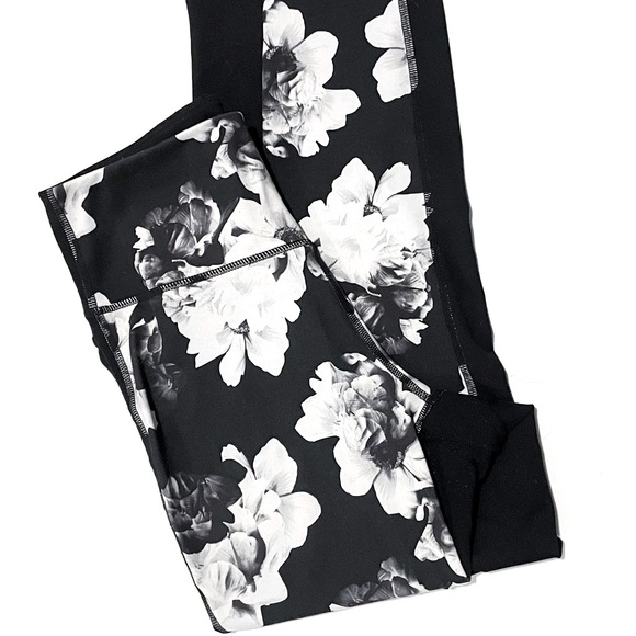 Gap Floral Workout Leggings 7/8th Length - Picture 2 of 7